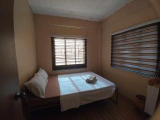 Victoria's Tourist Inn - 3