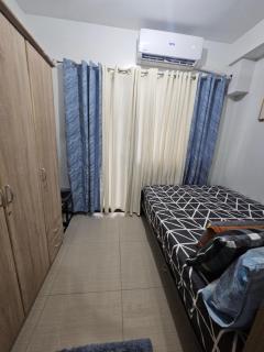 Cozy 1 Bedroom Pool-view unit with Balcony - Manila - 7