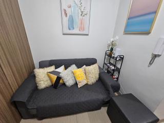 Cozy 1 Bedroom Pool-view unit with Balcony - Manila - 4