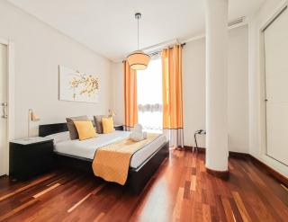 AZZ Sevilla Torre de la Plata Apartamentos - Seville - 8
