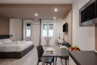 Padova Modern and Central Studio with Parking! - Padua - 3