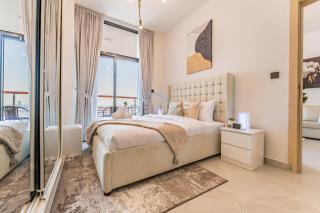 Community View 1BR with Balcony Near Downtown Dubai, Binghatti Avenue, Al Jaddaf by Deluxe Holiday Homes - 9