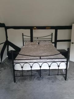 Dares Farmhouse - Farnham - 0