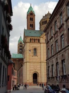 Wohnen am Rhein, zentrumsnah, Mietvertrag obligatorisch - Espira - 7