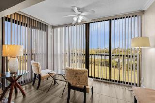 Bay Village 126- Charming Beachfront 2BR 2BA Condo with Balcony condo - 1