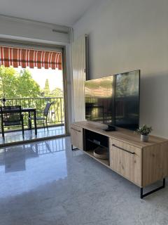 Cozy flat with pool and balcony - Antibes - 8