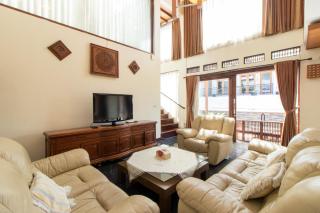 Family Only Villa with Pool & City View - 4BR De Reiz Meily Syariah - Bandung - 9