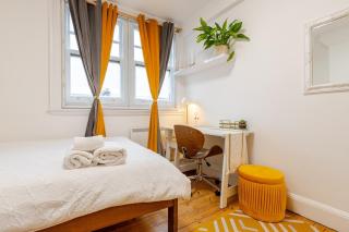 The two bedroom flat with terrace 1 min to Earls Court Station for 5 guests - 2