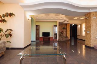 Large 3-Room Apartment with Panoramic City Views and on-site parking included - Chişinău - 4