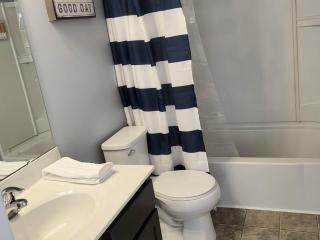 3 Bedroom Cottleville Retreat - O'Fallon - 2