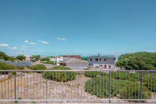 Sea Pod Luxury Container House - Franskraal - 1