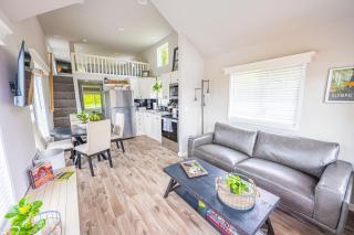 Rainforest Tiny Home Retreat Farmhouse 18 - Forks - 0