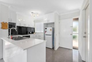 Serenity By The Lake - South Yunderup - 1