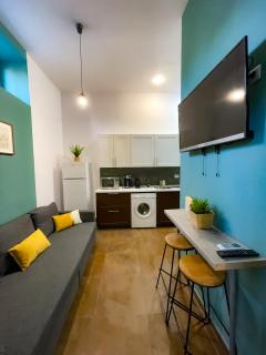 Charming Retreat in Bucharest's Old Town - Bucharest - 1