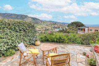 Peaceful Retreat with Stunning Sea View Private Terrace & Garden - Le Lavandou - 4