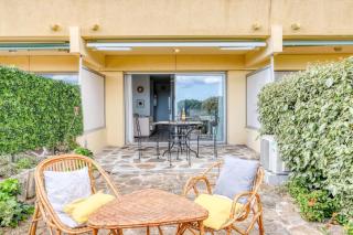 Peaceful Retreat with Stunning Sea View Private Terrace & Garden - Le Lavandou - 2