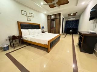 Khan's guest house - Islamabad - 6