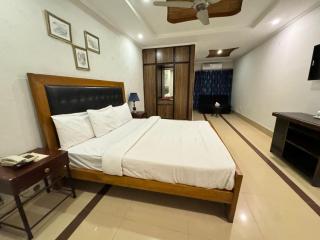Khan's guest house - Islamabad - 5