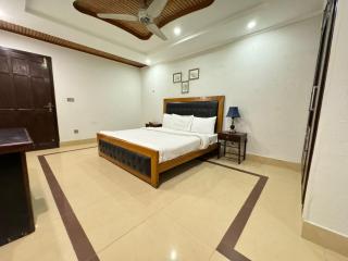 Khan's guest house - Islamabad - 1
