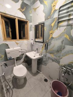 Zikra HomeStay - Srinagar - 8