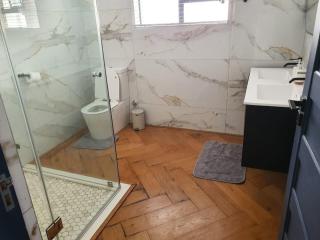 Classy 3 storey house - Gordonsbaai - 4