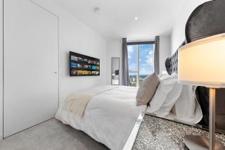 18th Floor Luxury 2 Bedroom, 2 Bathroom Sky View with Rooftop Access & Gym! Unbeatable Experience & Extreme Value! - Londres - 5