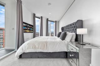 18th Floor Luxury 2 Bedroom, 2 Bathroom Sky View with Rooftop Access & Gym! Unbeatable Experience & Extreme Value! - Londres - 3