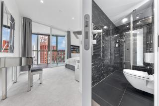 18th Floor Luxury 2 Bedroom, 2 Bathroom Sky View with Rooftop Access & Gym! Unbeatable Experience & Extreme Value! - Londres - 2