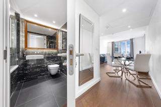 18th Floor Luxury 2 Bedroom, 2 Bathroom Sky View with Rooftop Access & Gym! Unbeatable Experience & Extreme Value! - 4