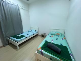 Cozy Nest at Gravit 8, Your Sweet Home - Klang - 4