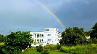 3 BR Cozy Villa with Pool, Sea & Camp Mountain Views - 0