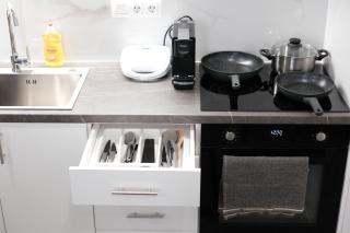 Cozy Home With Cooking - Pireo - 4