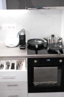 Cozy Home With Cooking - Pireo - 3