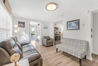 The Coral Sunset Cottage by Vacation Homes Collection - Fort Morgan - 0