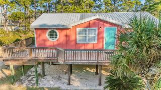 The Coral Sunset Cottage by Vacation Homes Collection - Fort Morgan - 4