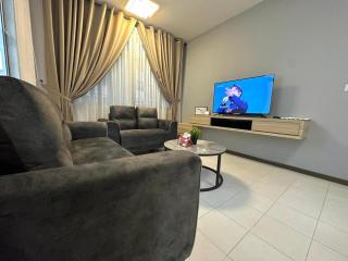 Cozy 3BR Riverfront Sweet Homestay Kuching - Kuching - 6