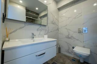 Bosphorus View with Two Bedrooms - Istanbul - 8