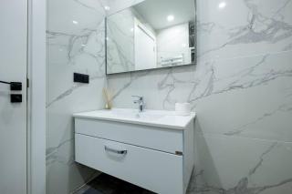 Bosphorus View with Two Bedrooms - Istanbul - 2