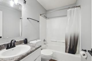 Brentwood U8 I Cozy & Comfy I 2bd I Free Parking - 7
