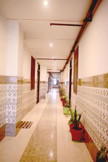 Hotel The Mansarovar Palace , Near Ram Mandir - 1