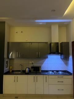 1 Bhk Modern Theme Apt - Rawalpindi - 7
