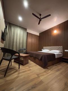 Grand sapphire 100 meters from Sub urban Bus stand Mysore - 4