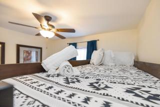 New! Special Intro Rate! Walkable, Fenced-In Yard - Charlotte - 6