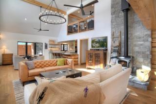 SF Riverfront Retreat - 2