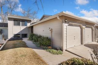Mid-Century Mod Retreat with Lakefront Trails, Quiet - 8