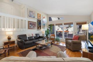 Mid-Century Mod Retreat with Lakefront Trails, Quiet - 6