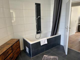 MD-1 Heidestraße-Zentrumsnah-2 Schlafzimmer-Voll Ausgestattet - Magdeburgo - 1