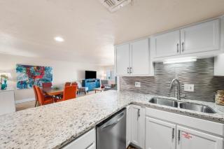 Holiday Surf and Racquet Unit 411 - 4