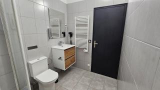 Grey And White Duplex - 8