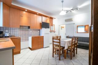 Two-Bedroom Apartment 6-7 Adults First Floor - Parikia - 7